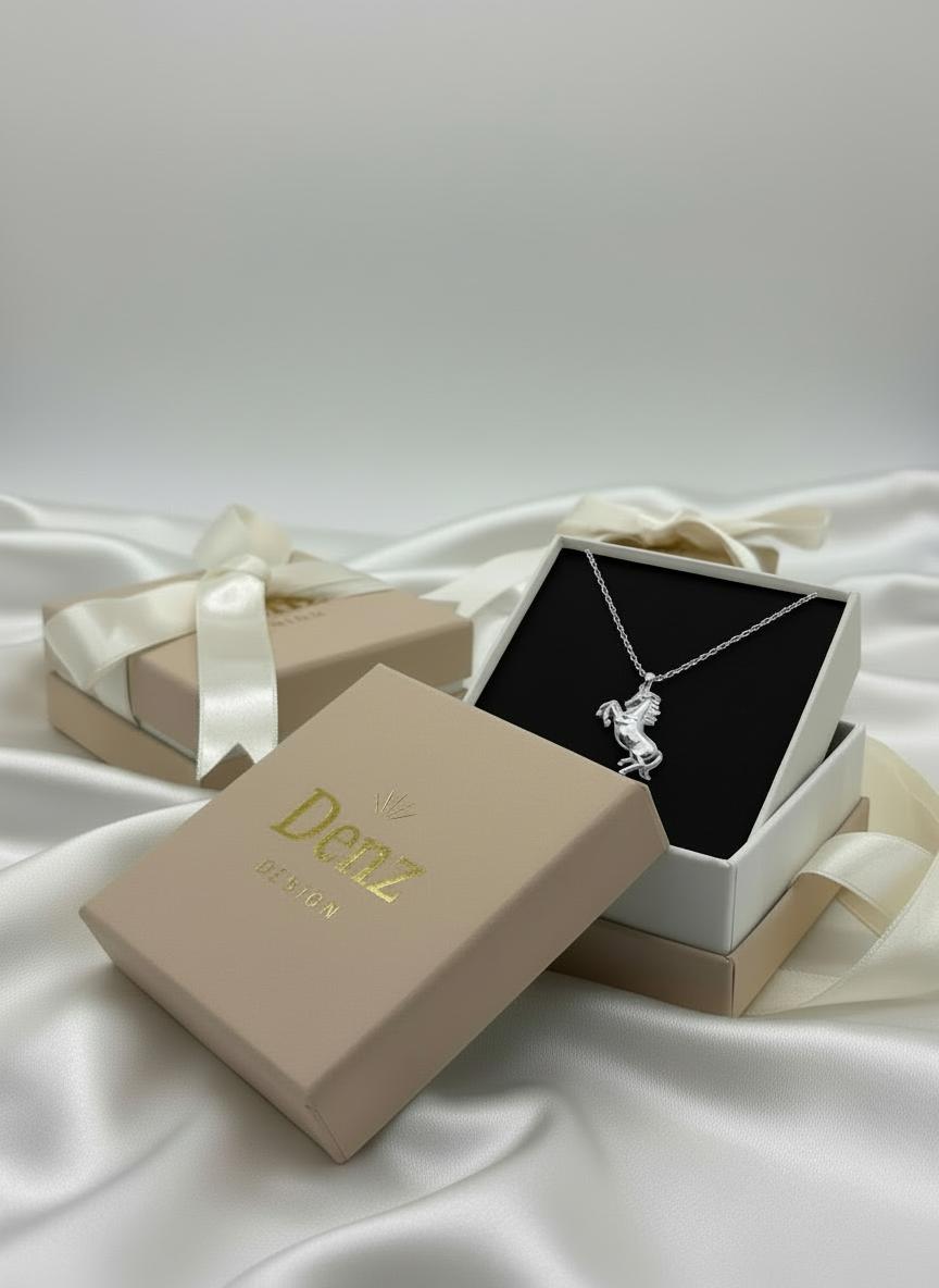 At Kolye-Gümüş rengi